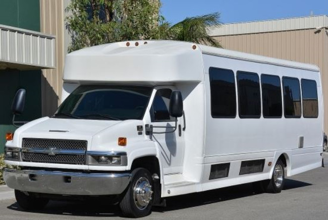 Tampa 30 Passenger Charter Bus 